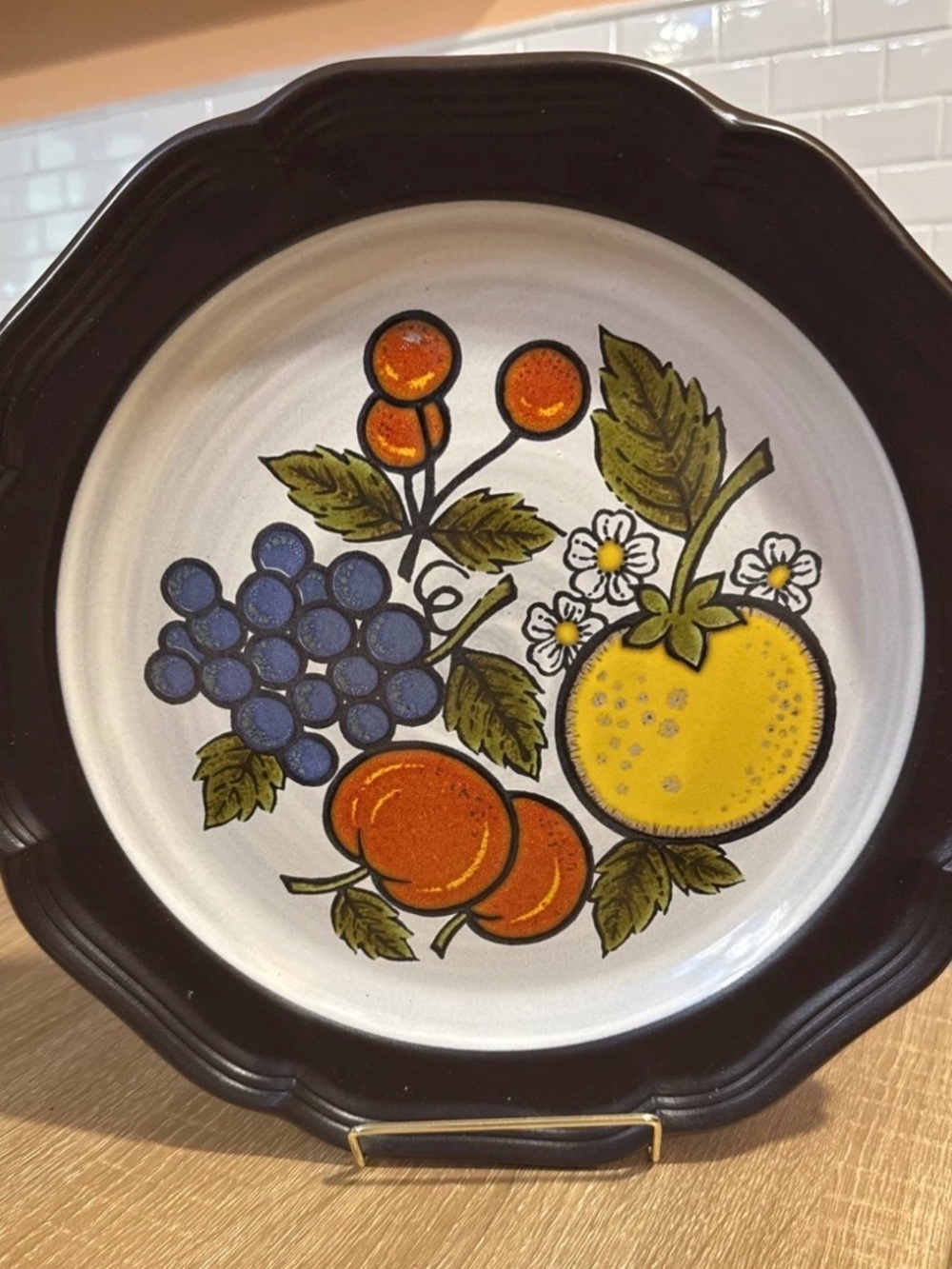 Mikasa Peasantries Apple Cider Marked Plate in Black